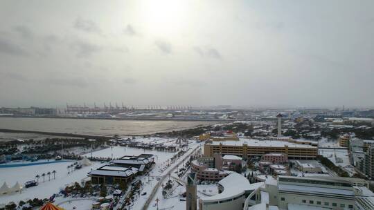 航拍大雪过后的辽宁锦州海边