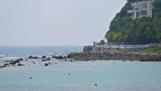 海南三亚大东海海浪沙滩旅游海浪沙滩风光