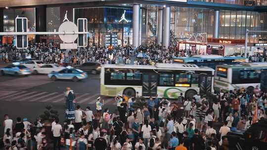 长沙黄兴路步行街夜景人山人海