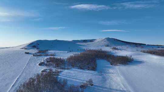 航拍银装素裹的雪原视频素材模板下载