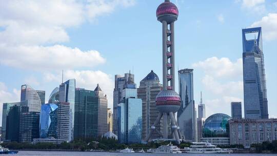 上海外滩东方明珠大厦高楼云朵彩云延时