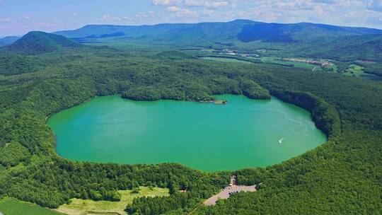 吉林省集安市龙湾群国家森林公园火山口航拍