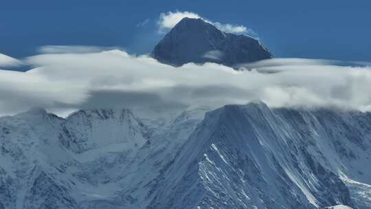 7倍航拍贡嘎主峰帽子左右加上下运镜