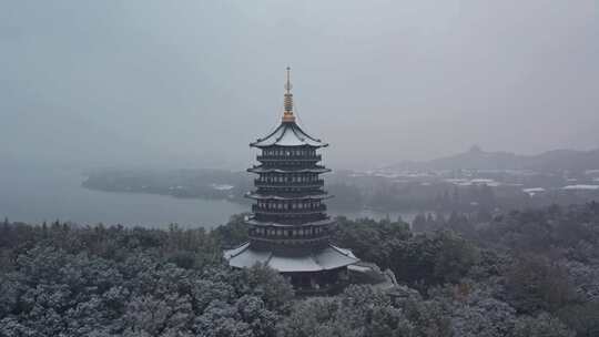 杭州西湖雷峰塔雪景