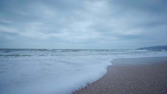 4K无人沙滩海浪慢动作升格镜头视频