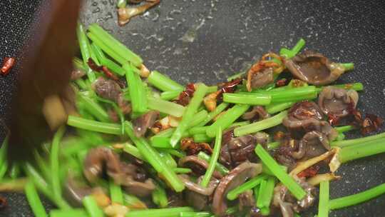 中餐特色炒菜芹菜炒鸡杂