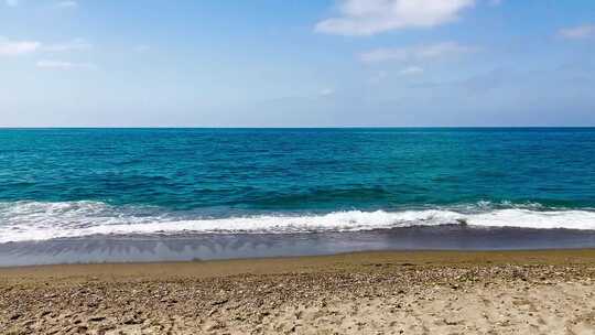 海边海岸线潮水浪花