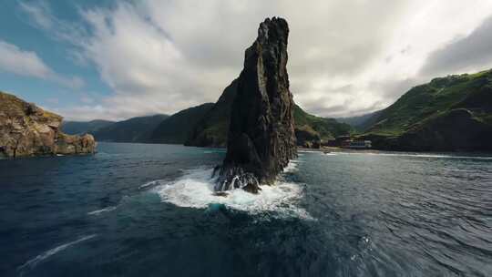 4k穿越机海边礁石航拍冰岛绝美风景