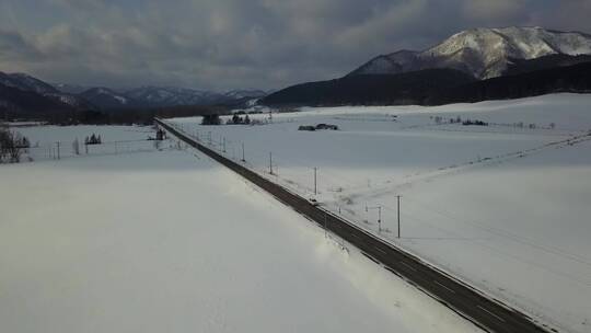 日本北海道雪原公路自驾游风光航拍