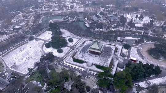 西安兴庆宫公园雪景