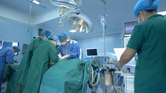 医院宣传片素材 外二科人医生为患者做手术