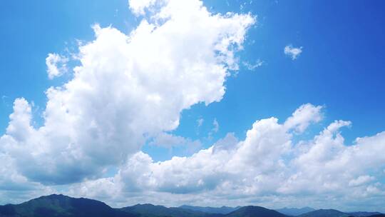 天空山云朵蓝天白云山延时远山风景小清新云