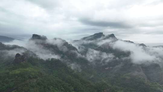 航拍武夷山风景区国家森林公园丹霞地貌风光