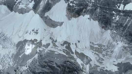 四川甘孜稻城亚丁雪山地质地貌近景镜头