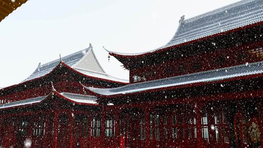 冬天古城屋檐下雪