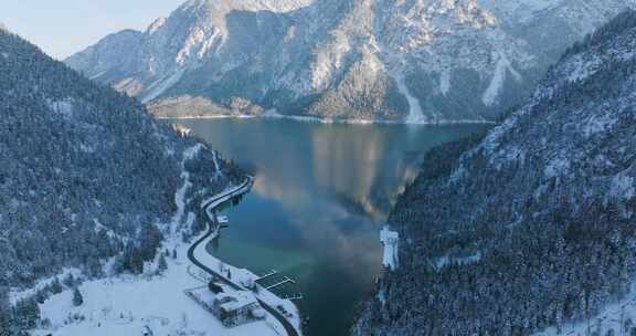 雪域高山森林湖泊景观航拍