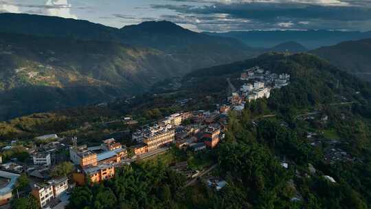 云南旅游风光普洱山顶小城九甲镇黄昏