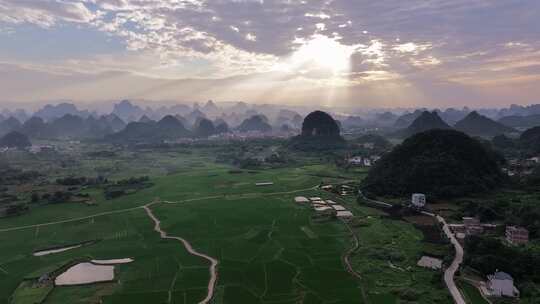 桂林山水耶稣光延时摄影