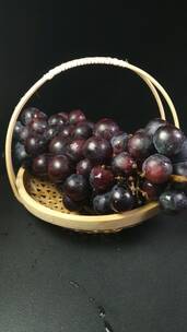 夏黑葡萄水果