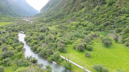 川西四姑娘山雪山峡谷森林航拍