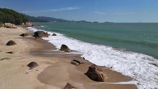 广东汕头南澳岛海滨沙滩自然风光航拍