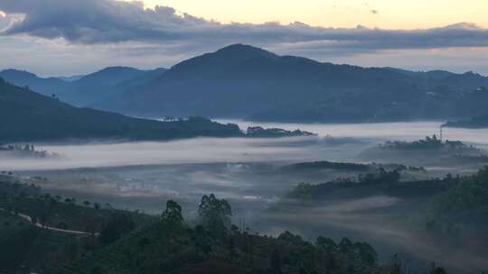 航拍茶山云海