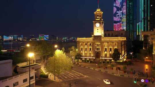 航拍武汉城市地标历史建筑江汉关钟楼夜景