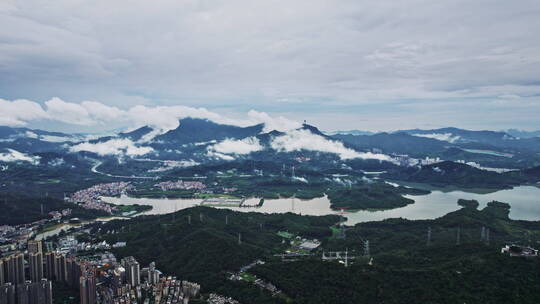 【航拍】深圳梧桐山水库雨后云海