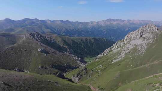 航拍新疆伊犁伊昭公路风景