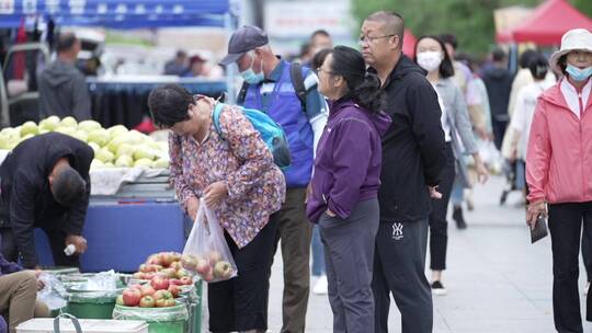 延边早市 水上市场 东北人文 摊位 人流人群