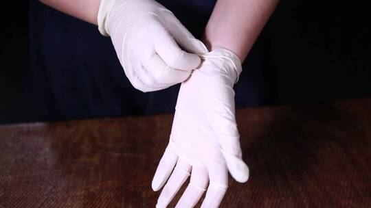 【镜头合集】实验员带一次性橡胶手套