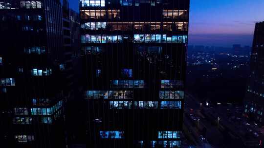 写字楼加班航拍夜景视频素材模板下载