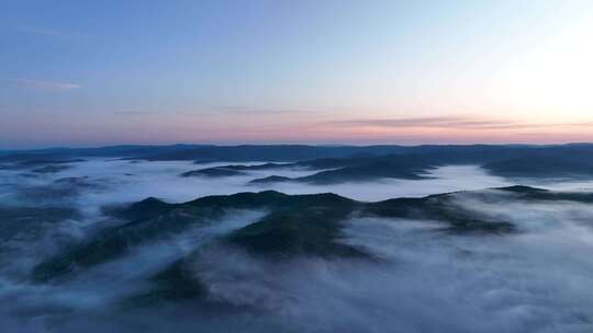 航拍黎明山川云海朝阳