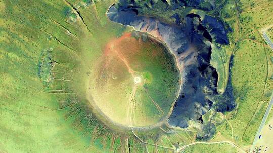 中国内蒙古乌兰察布乌兰哈达火山俯瞰航拍