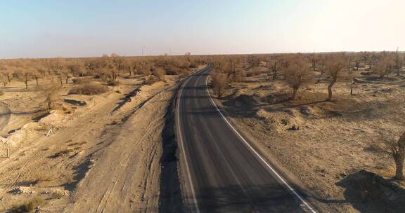 4K新疆沙漠公路航拍
