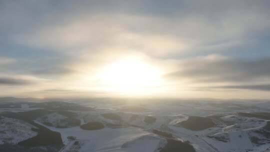 延时极寒低山丘陵雪原灿烂夕阳