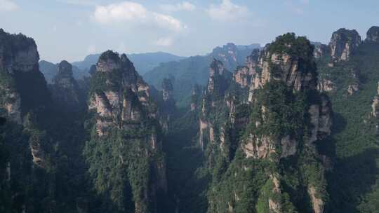 湖南省张家界景区阿凡达取景地奇峰穿云航拍