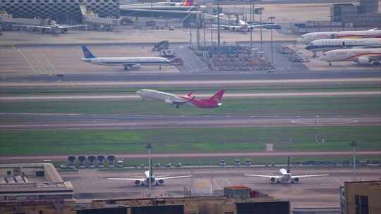 8K深圳机场起飞的深圳航空客机