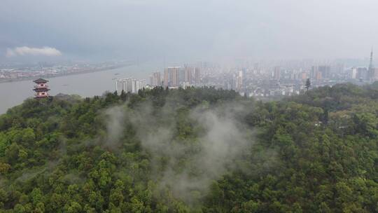 航拍鄂州西山风景区云雾缭绕仙境 鄂州空镜