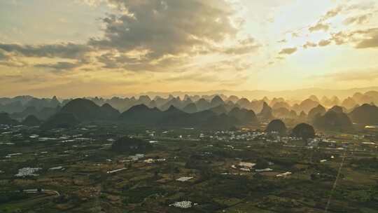 桂林山峰夕阳美景航拍