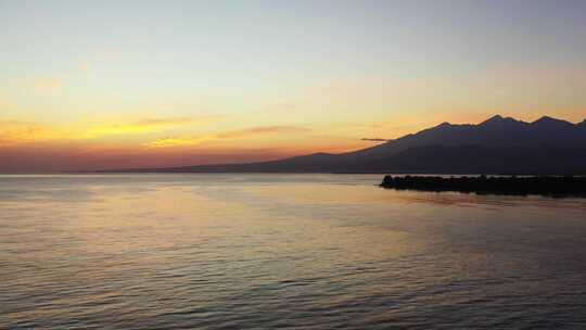 夕阳下的海面