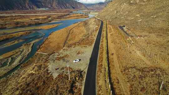 航拍西藏林芝雅尼湿地尼洋河大地河流公路