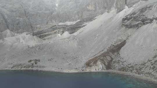 4K航拍川西稻城亚丁牛奶海无色海高山草原