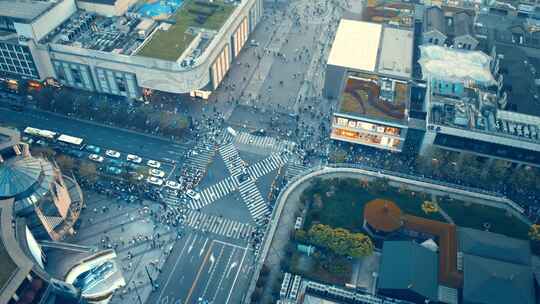 十字路口人流车流日转夜延时视频素材模板下载