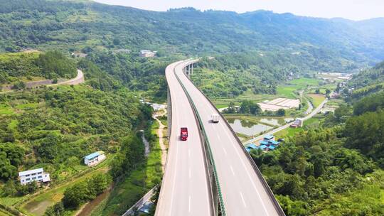 交通高速公路中国基建物流运输