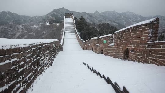 河北承德金山岭万里长城雪景