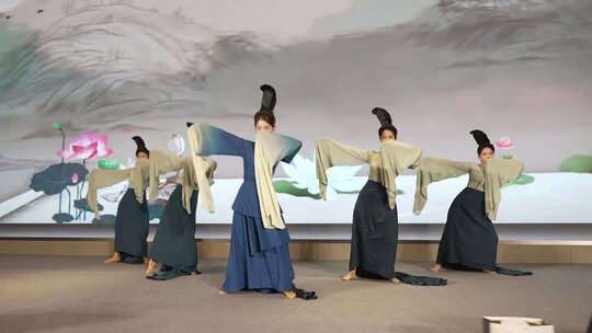 古风舞蹈表演舞台画面