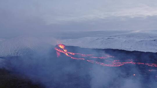 航拍冰岛火山喷发