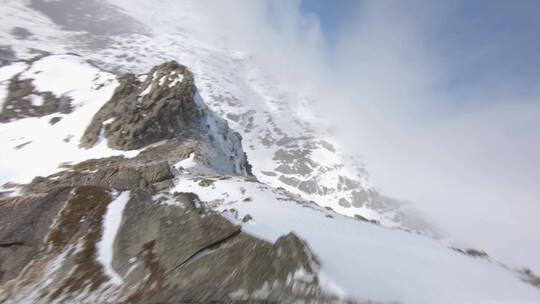 雪山实拍穿越机FPV视频素材模板下载