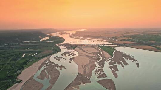 航拍黄河日出夕阳 黄河铁路大桥视频素材模板下载